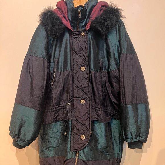 Atlantic Highlands Hooded Iridescent Insulated Parka Winter Coat, Size Medium - Picture 4 of 12